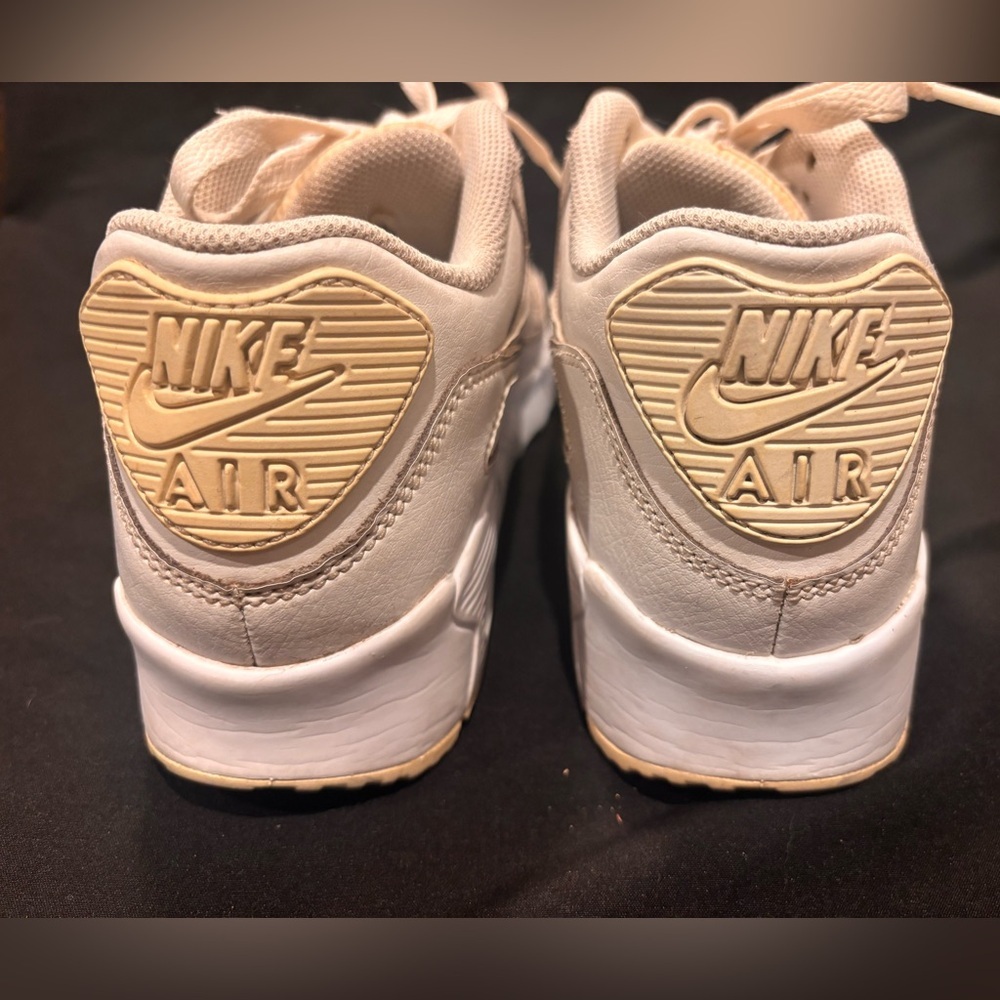 Nike Air Max 90 White - Picture 4 of 5